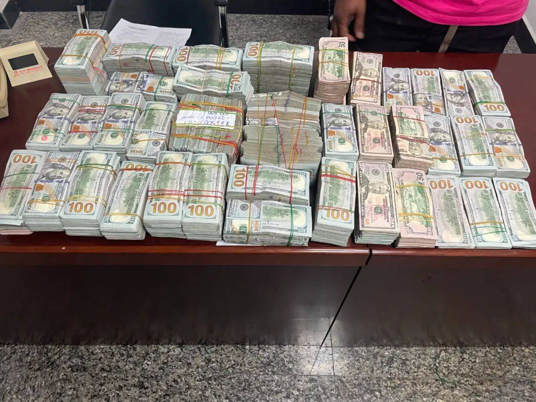 用行李箱装着180万元美金，未申报！广州海关查获一旅客违规携带超量货币入境