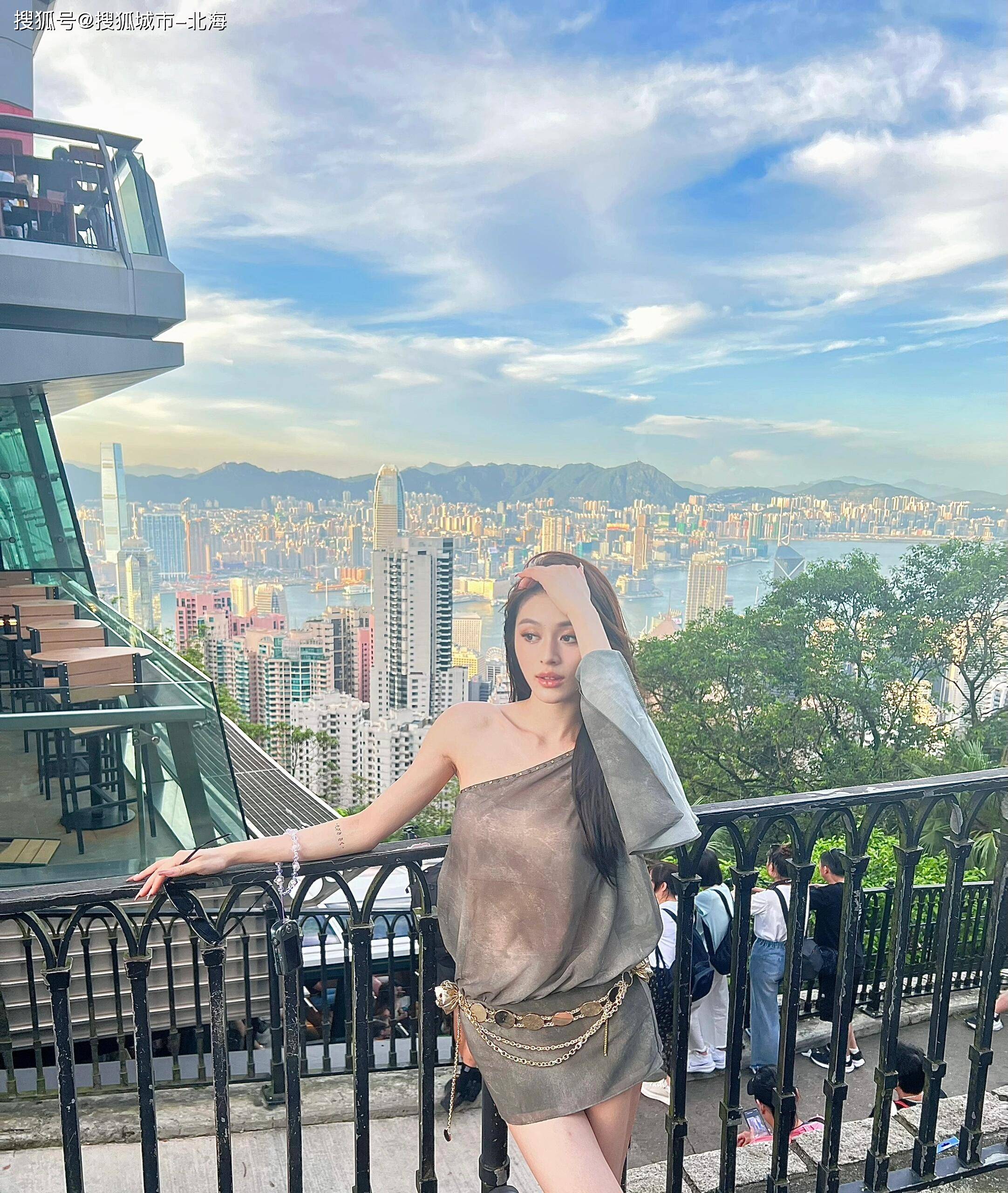 现在报团去港澳旅游三天大概多少人民币？现在报团去港澳旅游三天两晚跟团价格